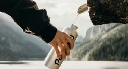 Con solo dos ingredientes, dile adiós a los gérmenes del interior de tu botella de agua