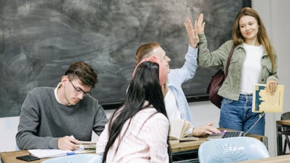 Los estudiantes no tendrán clases el viernes 17.