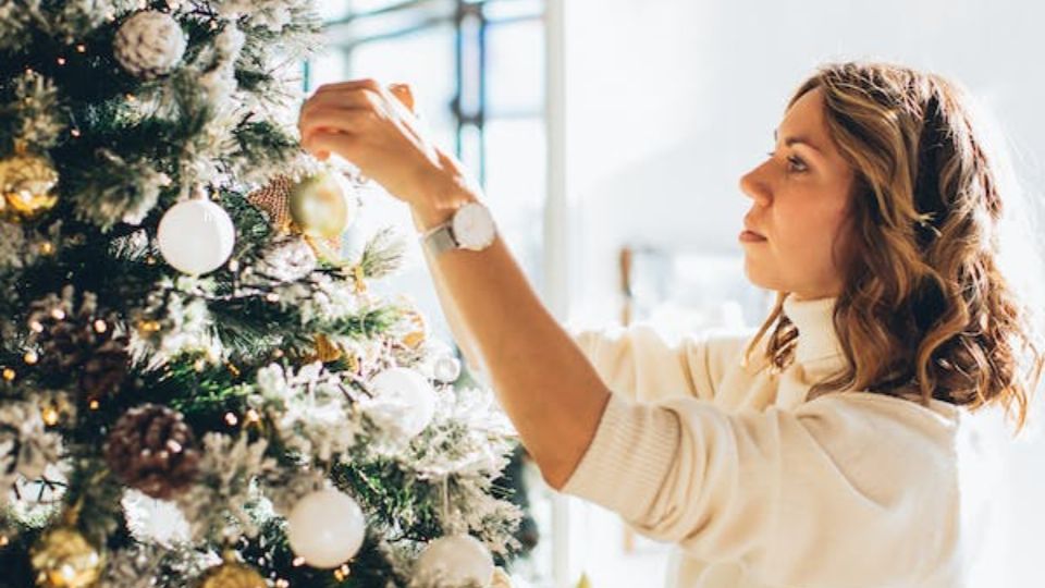 Tips para que tu árbol de Navidad artificial para que dure más. Fuente: Pexels.