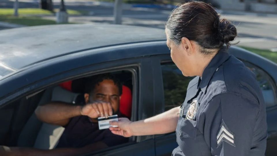 Conoce dónde puede tramitar tu licencia permanente.