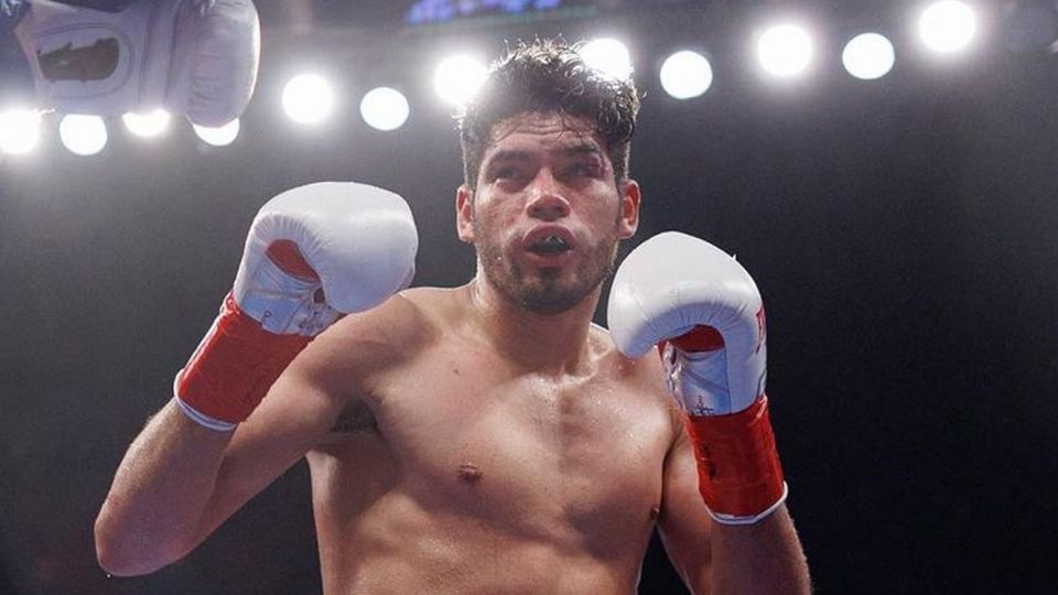 El Zurdo Ramírez, uno de las dos estrellas del boxeo del momento en México.