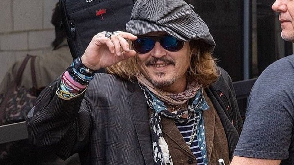 Johnny Deep hizo su aparición en TikTok. Fuente: Twitter @johnnydepp_mex