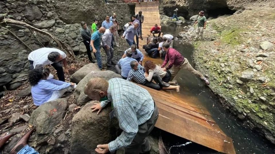 El accidente de Cuernavaca dejó al menos 8 lesionados. Fuente: Twitter @PepeLuigui21
