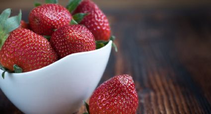 El truco sencillo para plantar fresas en tu casa en 4 pasos