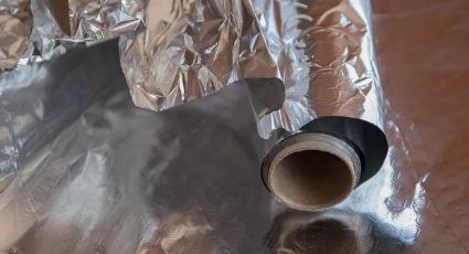 ¿Cómo recargar las pilas con papel aluminio?