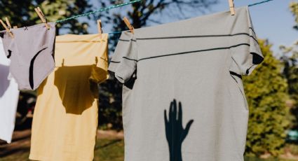 El trucazo para eliminar las manchas de tintes en la ropa